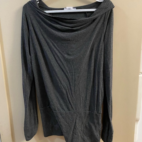 Light hoodie - Picture 3 of 5